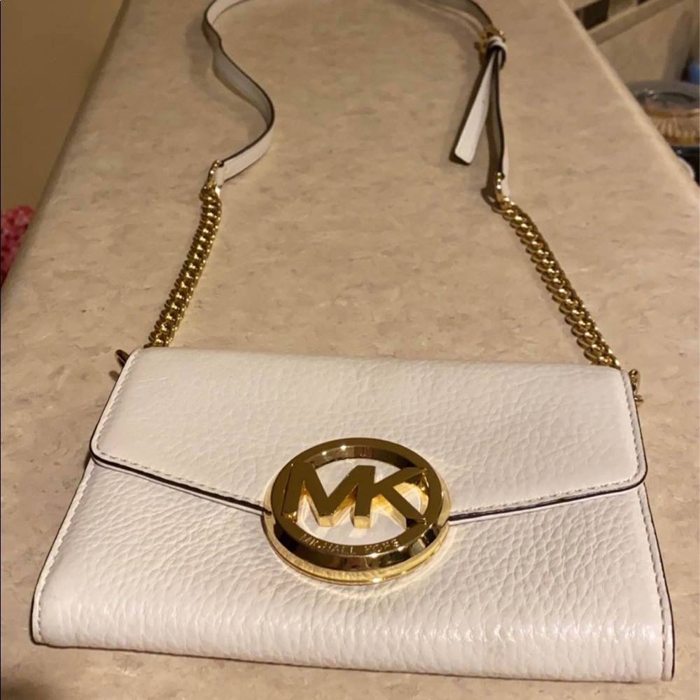 Michael Kors small cross body purse